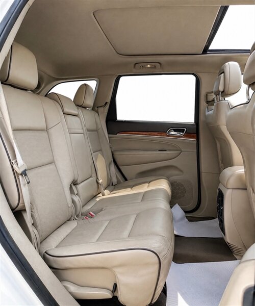 2012 Jeep Grand Cherokee Overland - Photo 15 - Edmonton, AB T5G 3E5