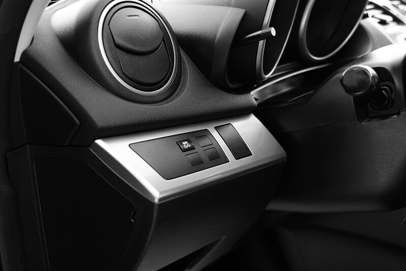 2012 Mazda Mazda3 i Touring - Photo 13 - Edmonton, AB T5G 3E5