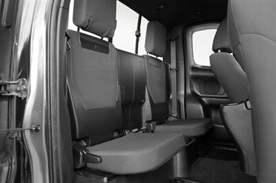 2017 Toyota Tacoma SR5 V6   - Photo 27 - Edmonton, AB T5G 3E5