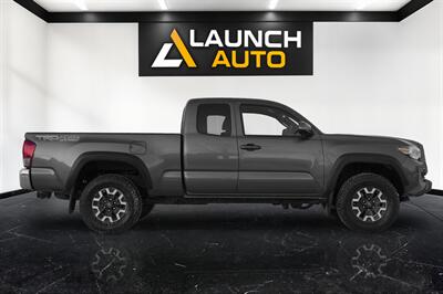 2017 Toyota Tacoma SR5 V6   - Photo 8 - Edmonton, AB T5G 3E5