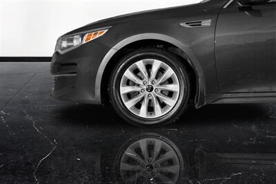 2017 Kia Optima LX - Photo 2 - Edmonton, AB T5G 3E5