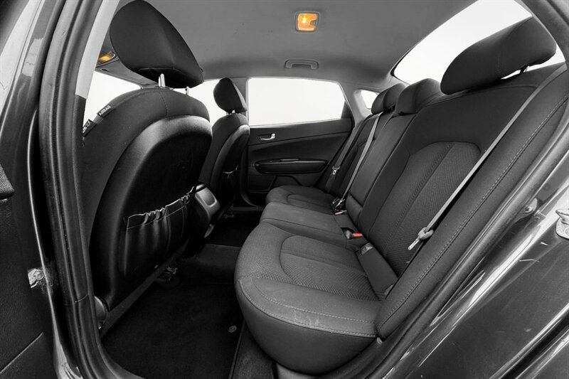 2017 Kia Optima LX - Photo 19 - Edmonton, AB T5G 3E5