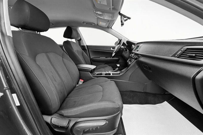 2017 Kia Optima LX - Photo 21 - Edmonton, AB T5G 3E5