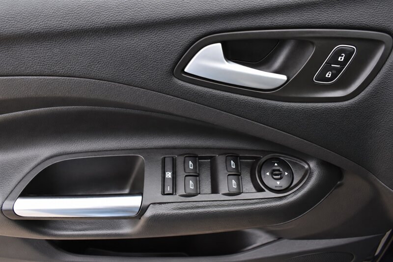 2018 Ford Escape SE - Photo 12 - Edmonton, AB T5G 3E5