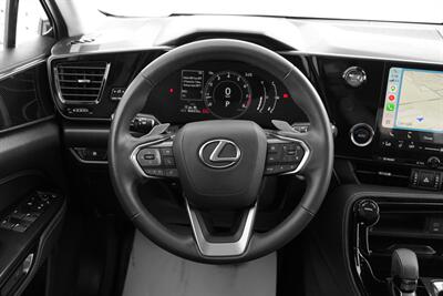 2025 Lexus NX 250 Signature   - Photo 14 - Edmonton, AB T5G 3E5