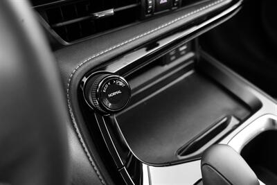 2025 Lexus NX 250 Signature   - Photo 20 - Edmonton, AB T5G 3E5