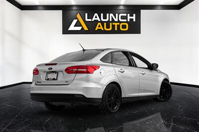 2017 Ford Focus SE - Photo 6 - Edmonton, AB T6B 0B7