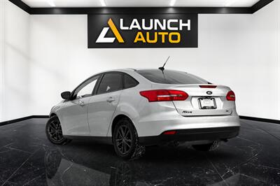 2017 Ford Focus SE - Photo 3 - Edmonton, AB T6B 0B7