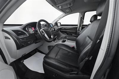 2015 Chrysler Town and Country Touring-L   - Photo 7 - Edmonton, AB T6B 0B7