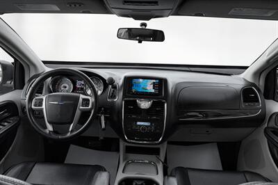 2015 Chrysler Town and Country Touring-L   - Photo 12 - Edmonton, AB T6B 0B7