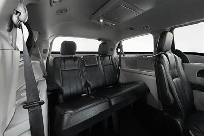 2015 Chrysler Town and Country Touring-L   - Photo 9 - Edmonton, AB T6B 0B7
