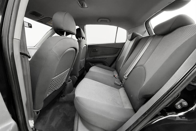 2009 Kia Rio5 LX   - Photo 18 - Edmonton, AB T6B 0B7