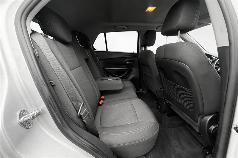 2020 Chevrolet Trax LT   - Photo 22 - Edmonton, AB T6B 0B7