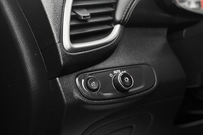 2020 Chevrolet Trax LT   - Photo 19 - Edmonton, AB T6B 0B7