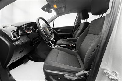 2020 Chevrolet Trax LT   - Photo 12 - Edmonton, AB T6B 0B7