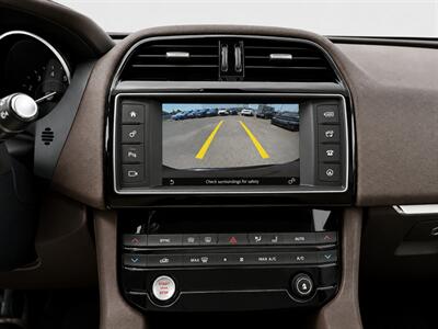 2017 Jaguar F-PACE 35t Prestige - Photo 8 - Edmonton, AB T5G 3E5
