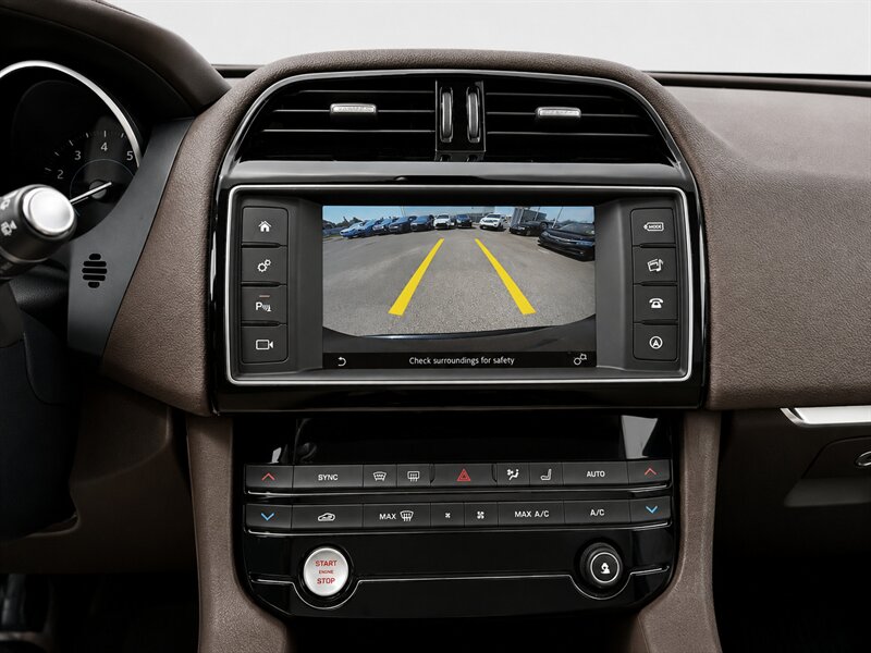 2017 Jaguar F-PACE 35t Prestige - Photo 8 - Edmonton, AB T5G 3E5