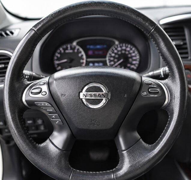 2014 Nissan Pathfinder Platinum - Photo 6 - Edmonton, AB T5G 3E5