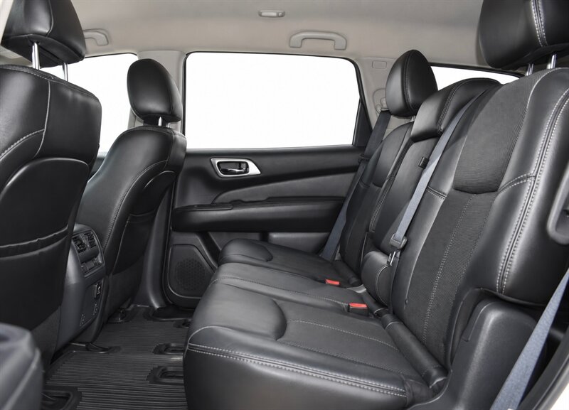 2014 Nissan Pathfinder Platinum - Photo 11 - Edmonton, AB T5G 3E5
