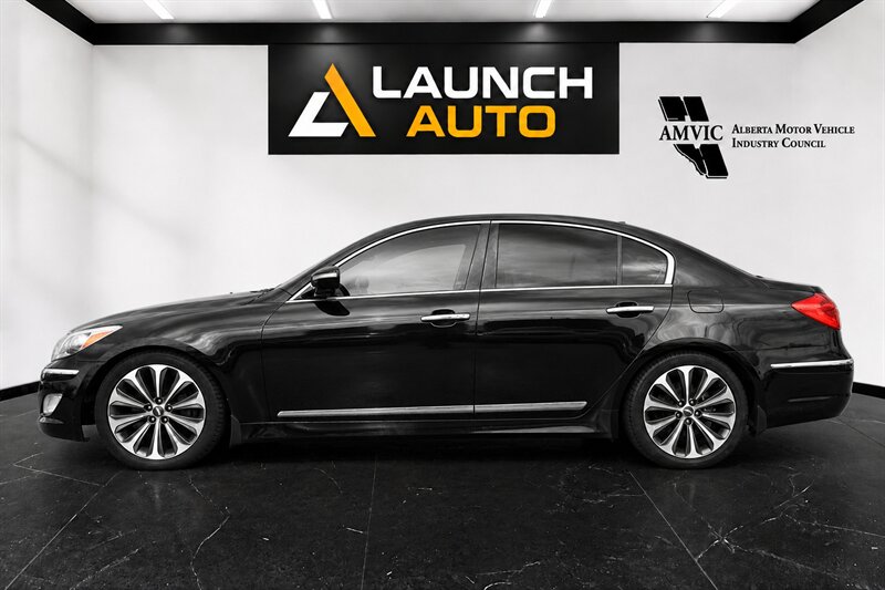 2013 Hyundai Genesis 5.0L R-Spec - Photo 2 - Edmonton, AB T5G 3E5