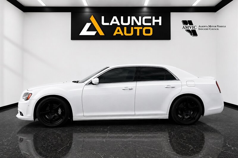 2012 Chrysler 300 SRT8 - Photo 2 - Edmonton, AB T5G 3E5