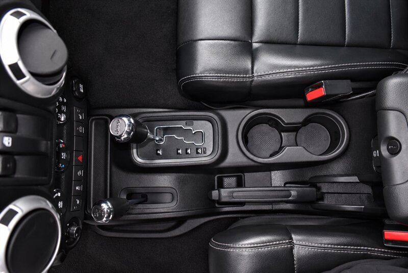 2012 Jeep Wrangler Arctic - Photo 11 - Edmonton, AB T5G 3E5