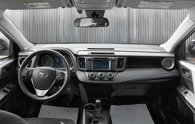 2018 Toyota RAV4 LE   - Photo 11 - Edmonton, AB T6B 0B7
