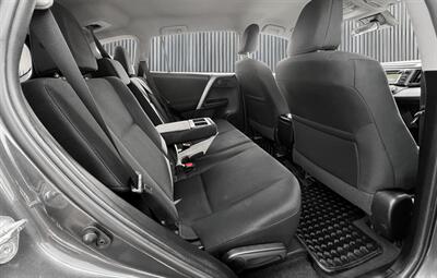 2018 Toyota RAV4 LE   - Photo 9 - Edmonton, AB T6B 0B7