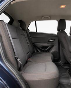 2018 Chevrolet Trax LT - Photo 14 - Edmonton, AB T5G 3E5