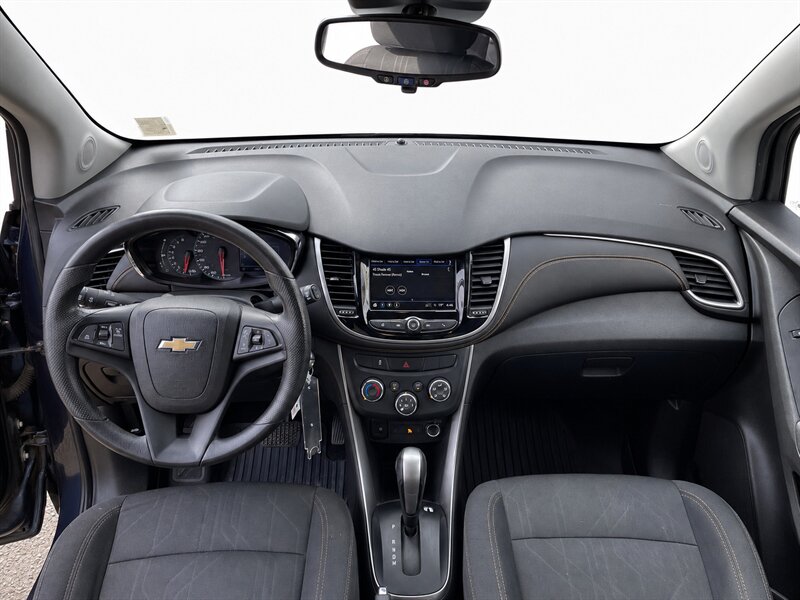 2018 Chevrolet Trax LT - Photo 7 - Edmonton, AB T5G 3E5