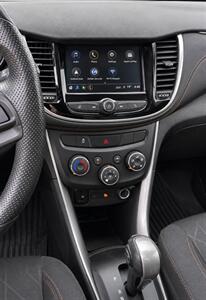 2018 Chevrolet Trax LT - Photo 9 - Edmonton, AB T5G 3E5