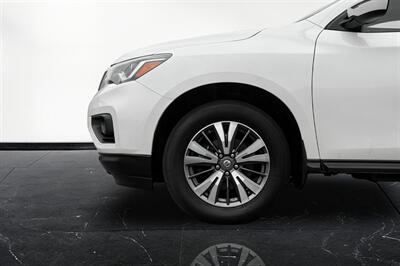 2018 Nissan Pathfinder SV   - Photo 3 - Edmonton, AB T6B 0B7