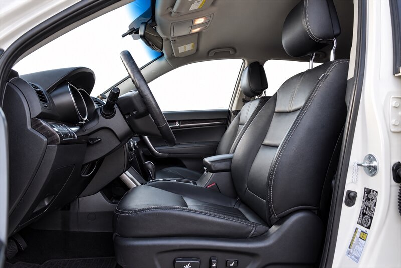 2011 Kia Sorento EX - Photo 6 - Edmonton, AB T5G 3E5