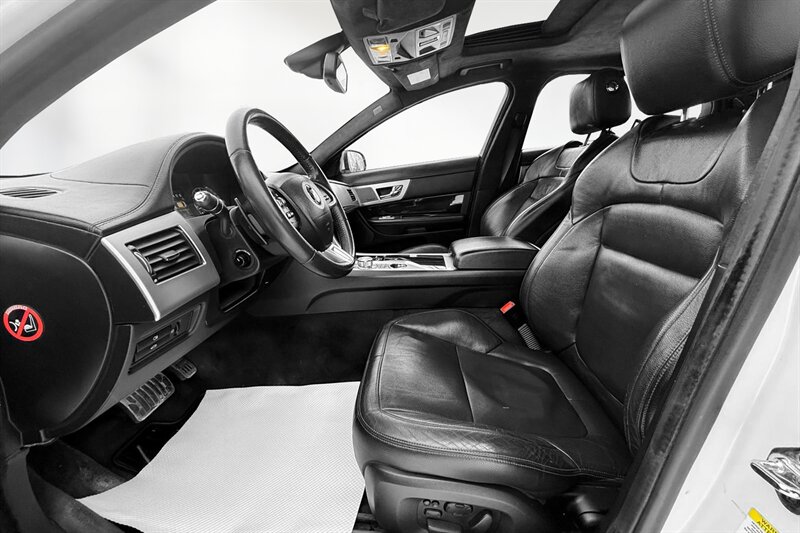 2015 Jaguar XF 3.0 Luxury - Photo 9 - Edmonton, AB T6B 0B7