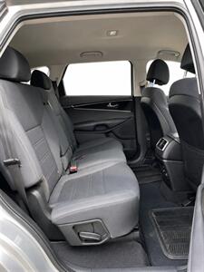 2017 Kia Sorento LX V6   - Photo 14 - Edmonton, AB T5G 3E5