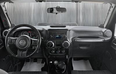 2012 Jeep Wrangler Unlimited Sport   - Photo 11 - Edmonton, AB T6B 0B7