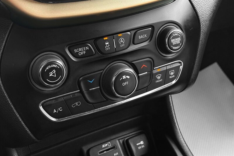 2015 Jeep Cherokee Latitude - Photo 21 - Edmonton, AB T6B 0B7