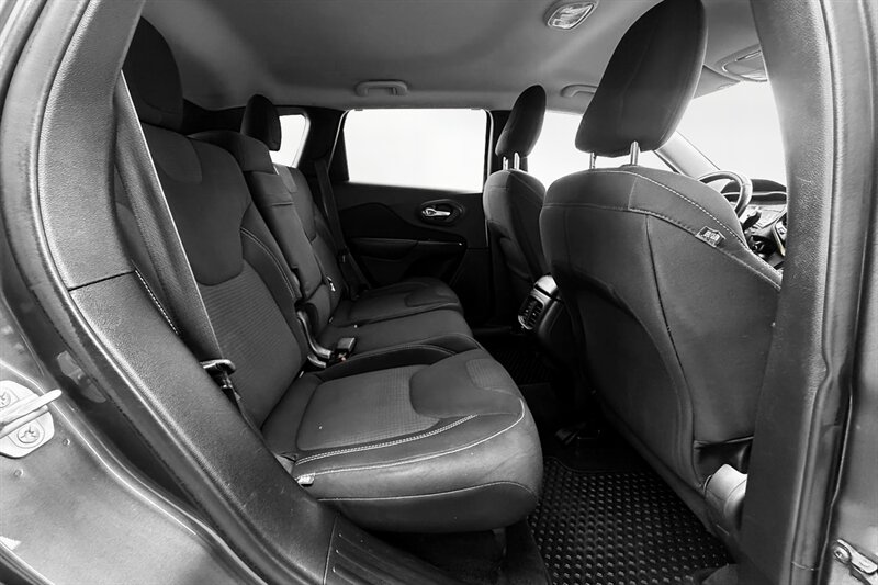 2015 Jeep Cherokee Latitude - Photo 25 - Edmonton, AB T6B 0B7