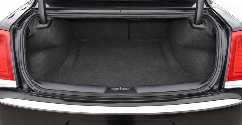 2020 Chrysler 300 Touring - Photo 6 - Edmonton, AB T5G 3E5