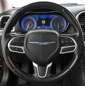 2020 Chrysler 300 Touring - Photo 8 - Edmonton, AB T5G 3E5