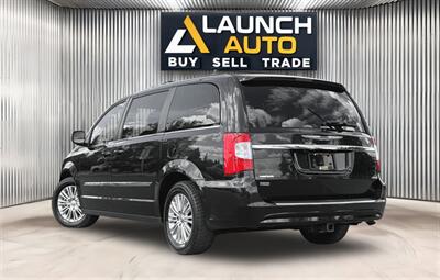 2015 Chrysler Town and Country Touring-L   - Photo 3 - Edmonton, AB T6B 0B7