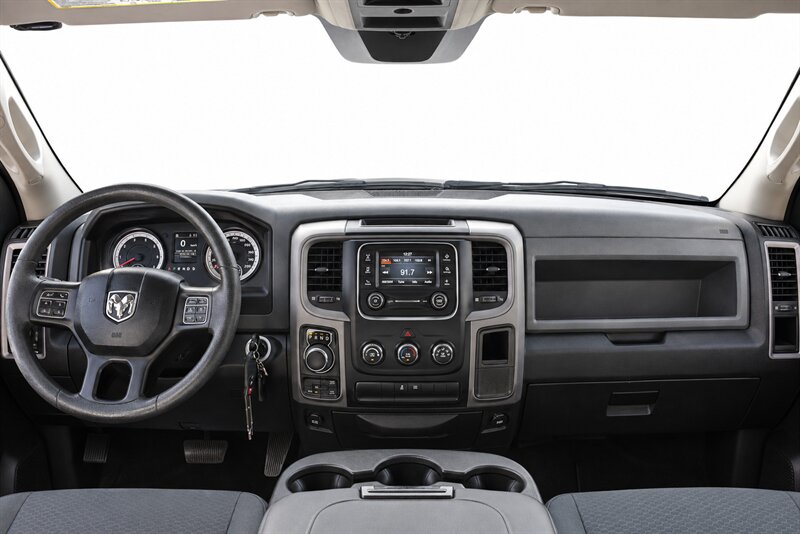 2017 RAM 1500 Express - Photo 7 - Edmonton, AB T5G 3E5