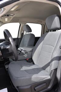 2017 RAM 1500 Express - Photo 11 - Edmonton, AB T5G 3E5