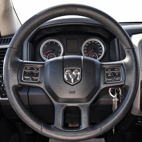 2017 RAM 1500 Express - Photo 8 - Edmonton, AB T5G 3E5