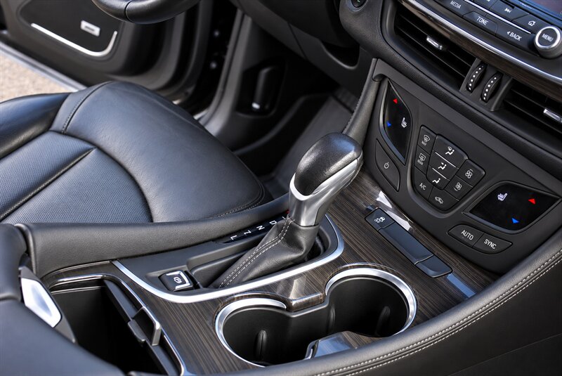2019 Buick Envision Premium - Photo 13 - Edmonton, AB T5G 3E5
