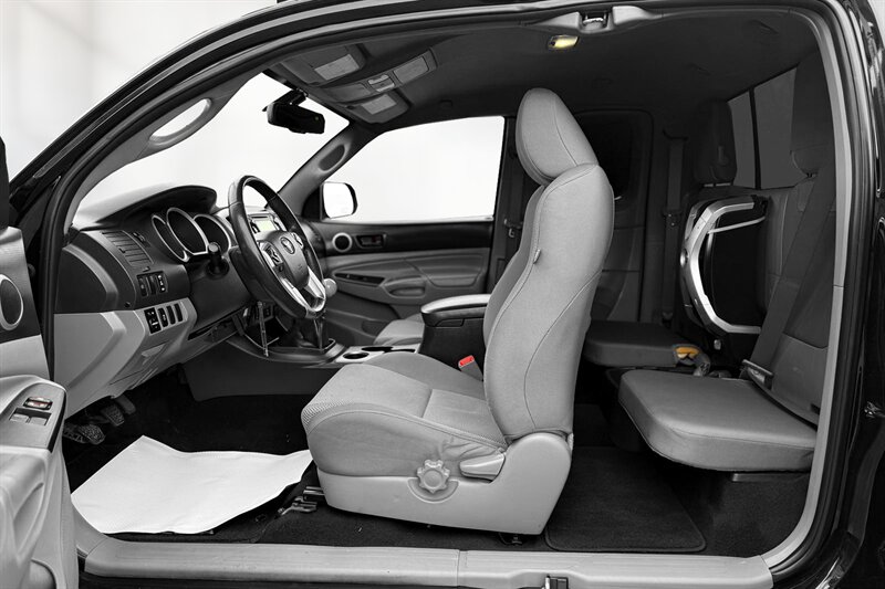 2014 Toyota Tacoma PreRunner V6 - Photo 17 - Edmonton, AB T6B 0B7