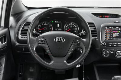 2017 Kia Forte LX   - Photo 14 - Edmonton, AB T6B 0B7