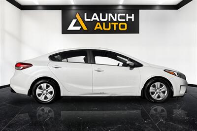 2017 Kia Forte LX   - Photo 8 - Edmonton, AB T6B 0B7