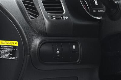 2017 Kia Forte LX   - Photo 21 - Edmonton, AB T6B 0B7