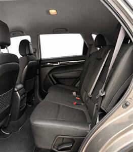 2015 Kia Sorento LX Premium AWD - Photo 13 - Edmonton, AB T5G 3E5